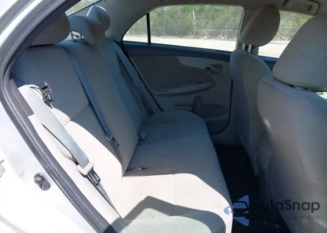 2013 Toyota Corolla L z USA, uszkodzony, nr VIN 2T1BU4EE3DC112800